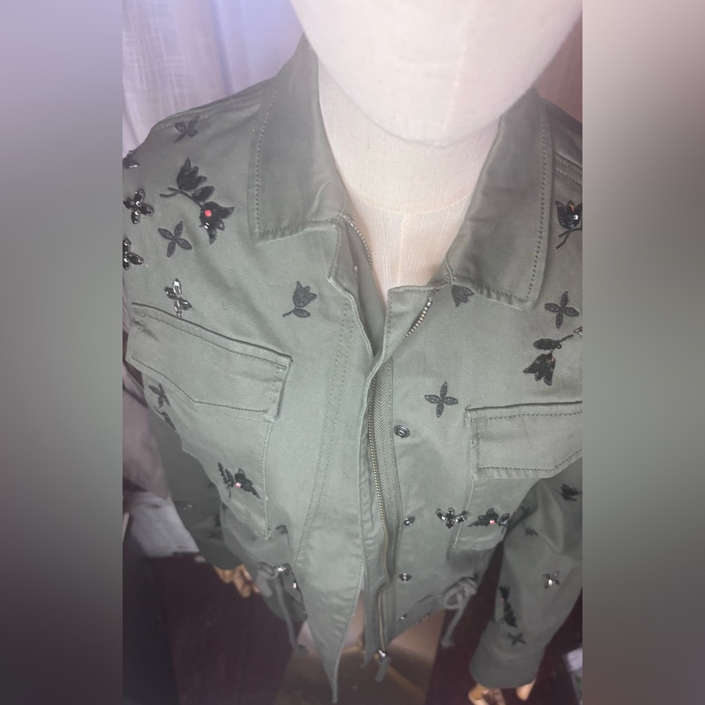 Scripted Embellished Green Jacket - Picture 10 of 10